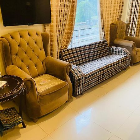 Manila Heights Hotel Naran Eksteriør bilde
