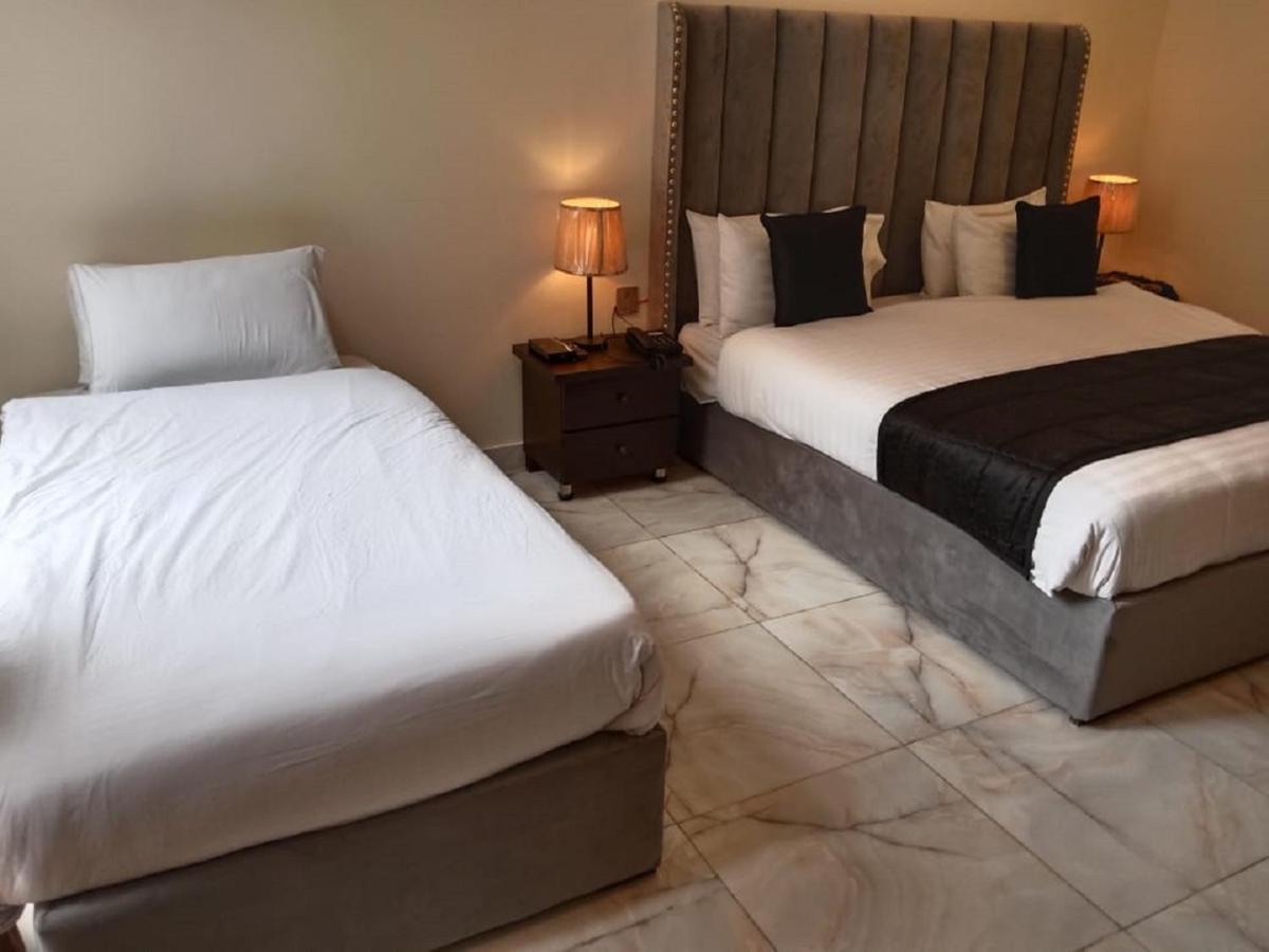 Manila Heights Hotel Naran Eksteriør bilde