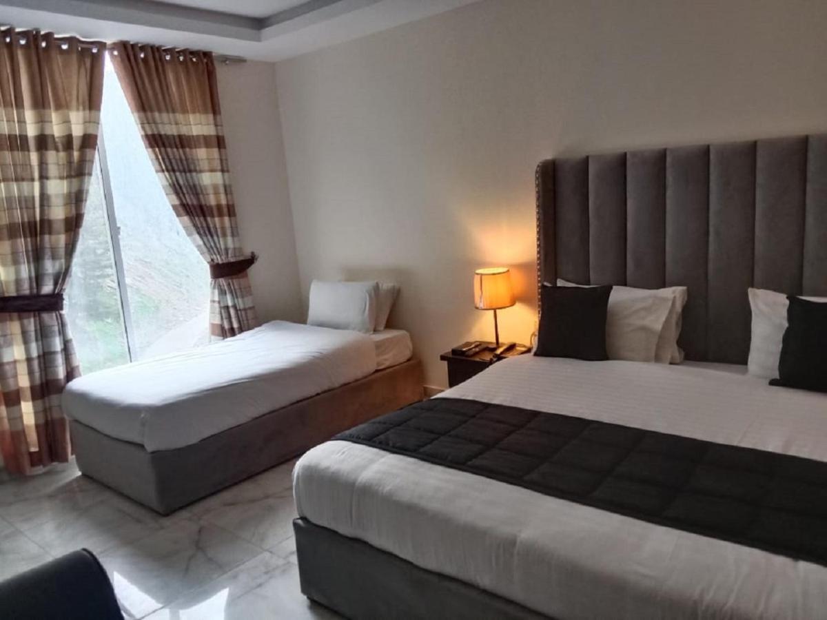 Manila Heights Hotel Naran Eksteriør bilde